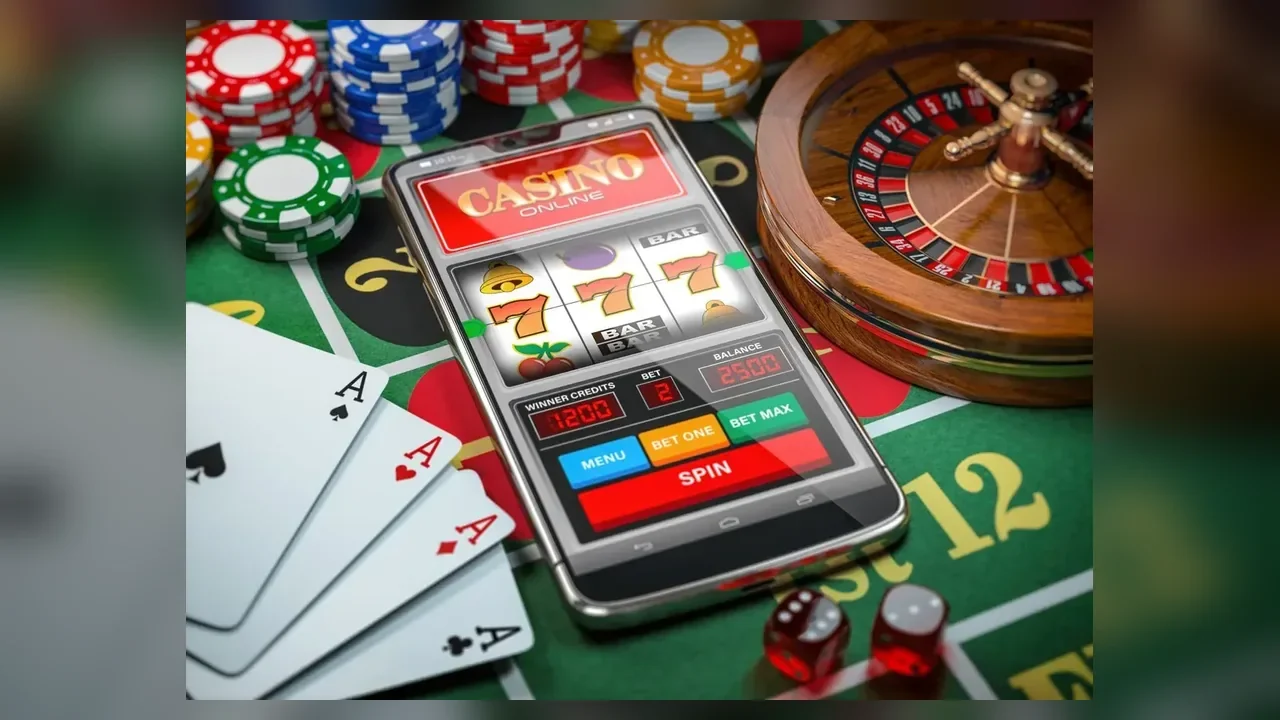 Game bài trên điện thoại: kiểm tra giao diện trước khi chơi